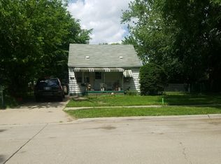 1027 E Elza Ave, Hazel Park, MI