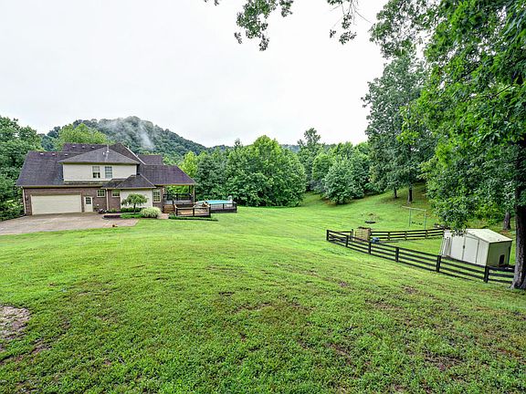 5th image of 14000 Mary Jane Dr