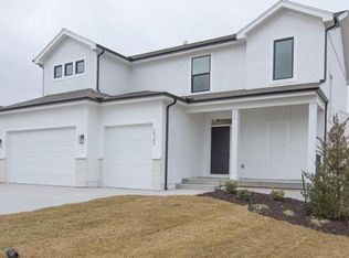 19630 W 195th Pl, Spring Hill, KS 66083
