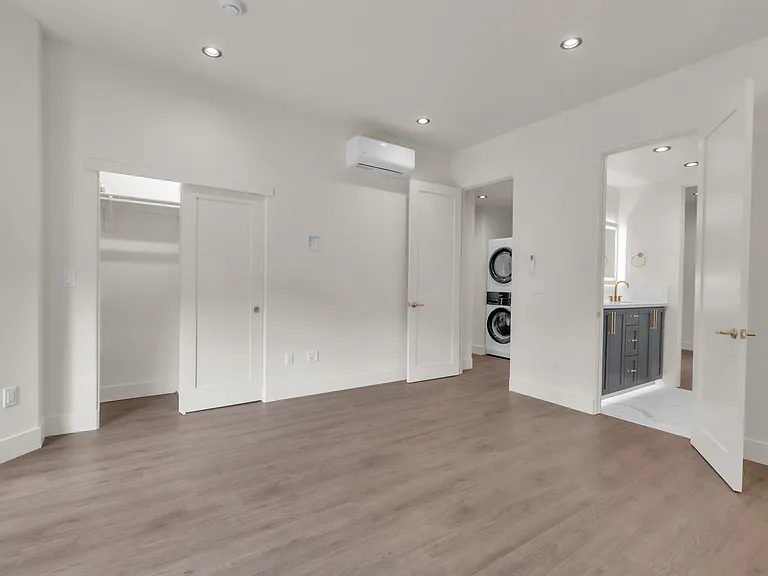 207 3rd St #230 — Photo 8