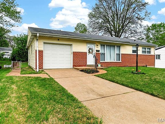 3rd image of 205 Lynn Meadows Ln
