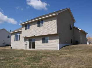 1218 Hidden Creek Blvd, Mayer, MN 55360