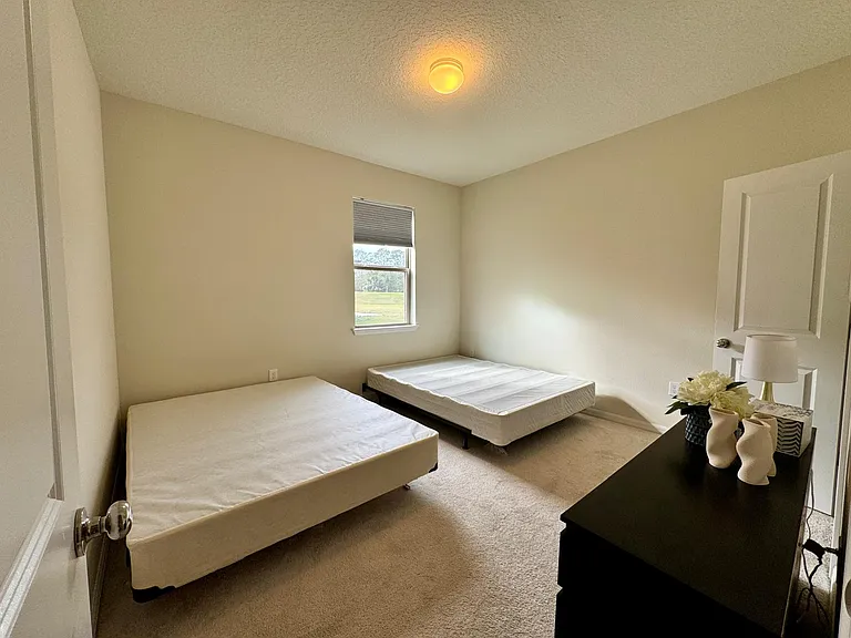 8762 Micmac Ct — Photo 14