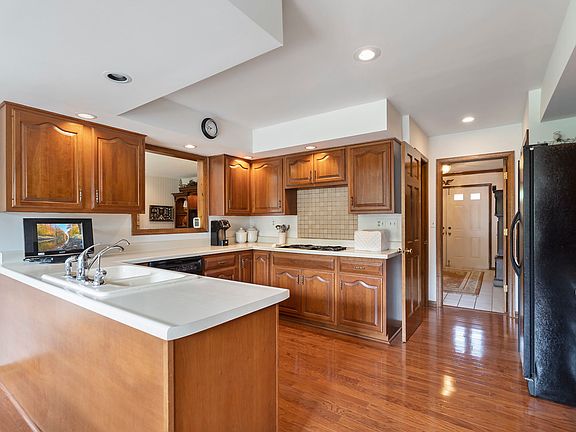 5th image of 5N165 Fox Bluff Ct