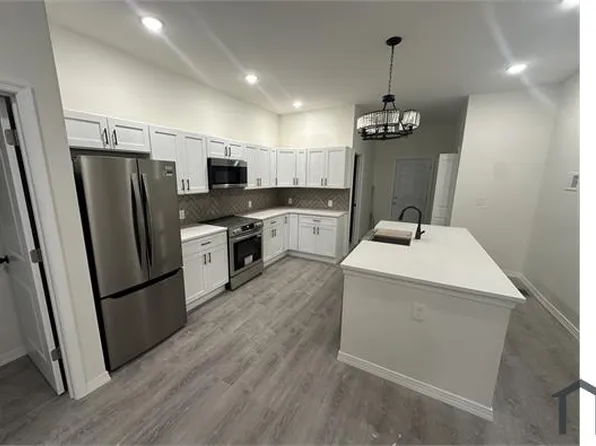 1326 N Frazier St, Philadelphia, PA 19131