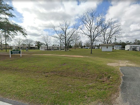 4th image of 1711 Delta Ln