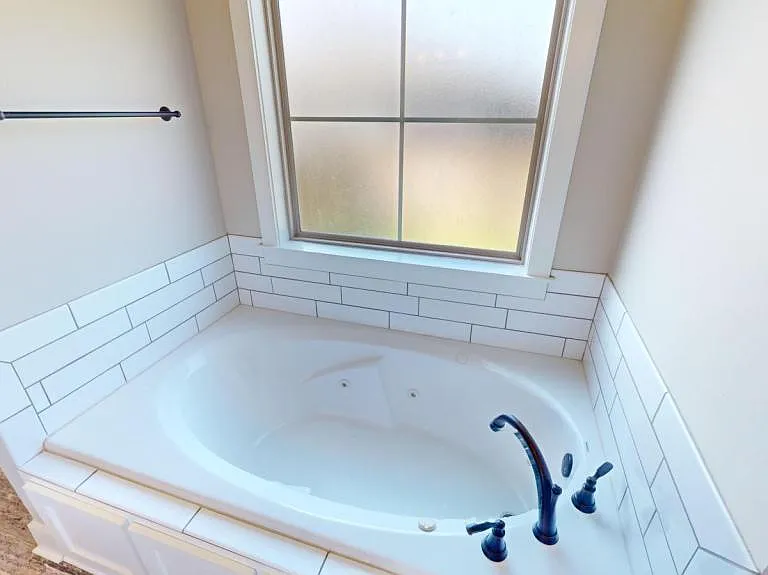 1006 Legacy Dr — Photo 18