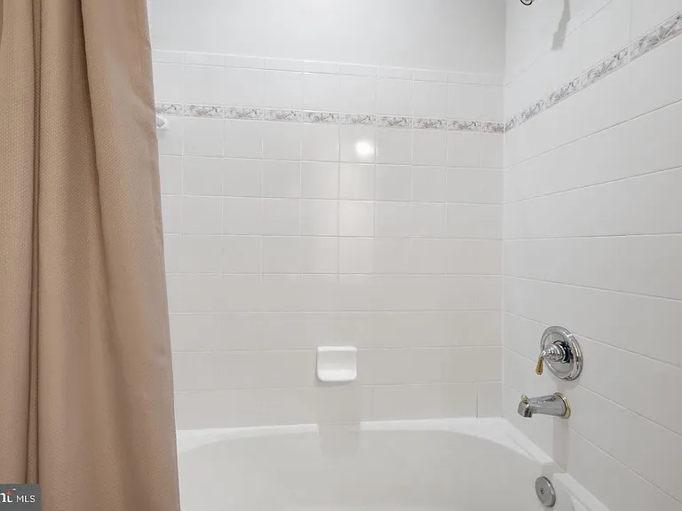 14140 Seneca Rd — Photo 93