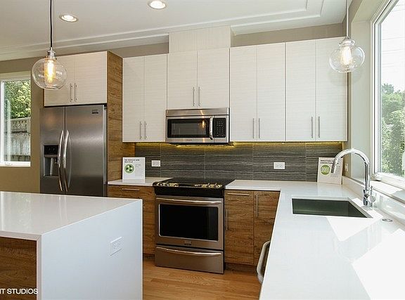 5th image of 6118 S Langley Ave