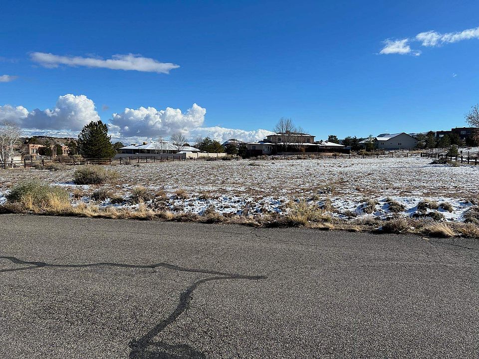 1st image of 318 Dakota Dr