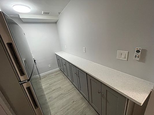 4th image of 1446 Greene Ave #1L