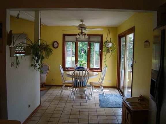Breakfast nook in kitchen (#3)