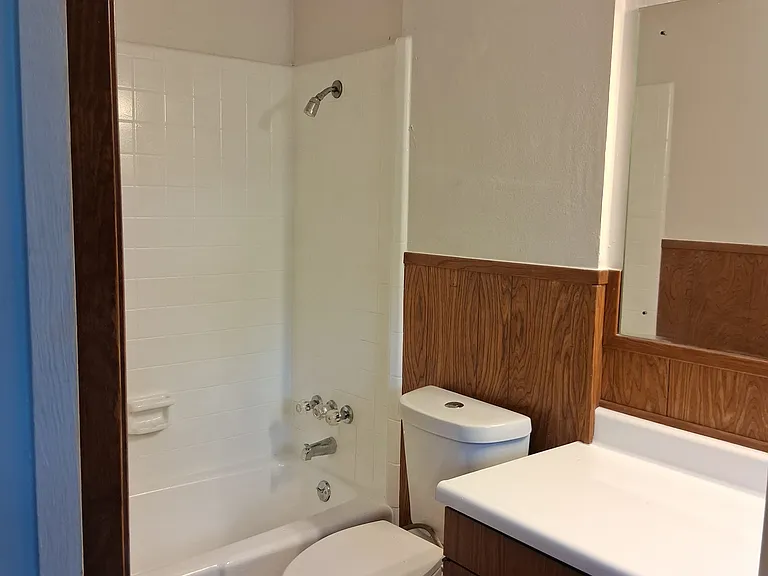 4411 Lakewood Dr — Photo 13