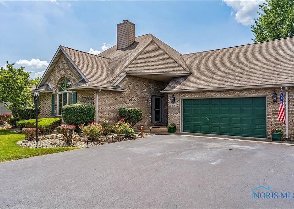 1st image of 625 W Lake Ct