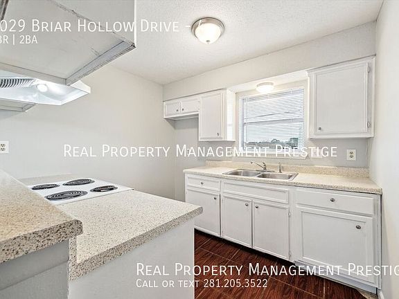 5th image of 4029 Briar Hollow Dr APT 4