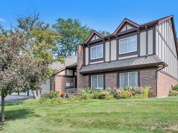 423 Ramblewood Dr APT D, Glen Ellyn, IL 60137