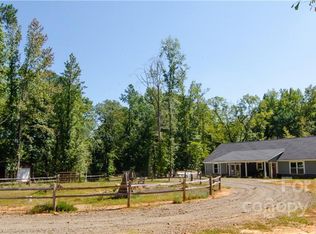 3267 Park Rd, Ridgeway, SC 29130