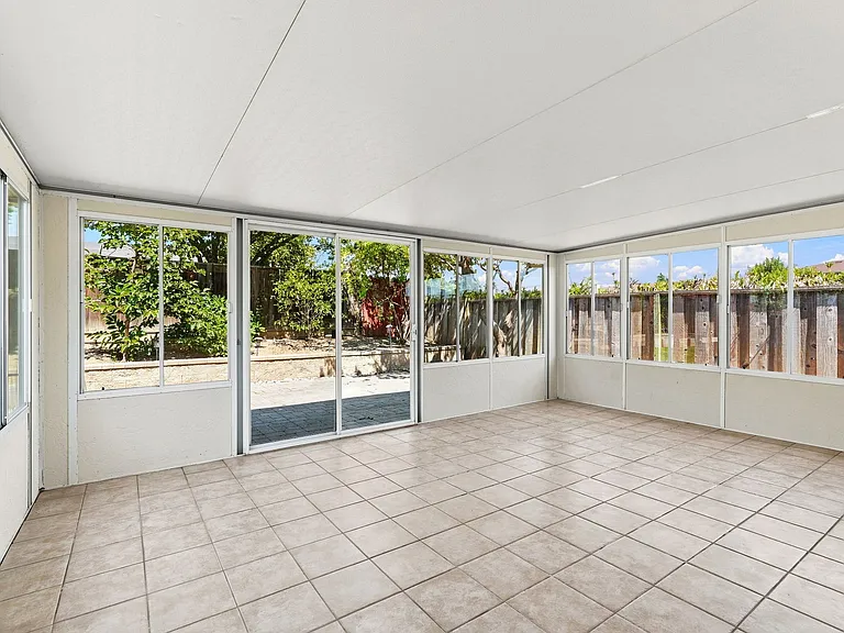 522 Lanning Ct — Photo 9