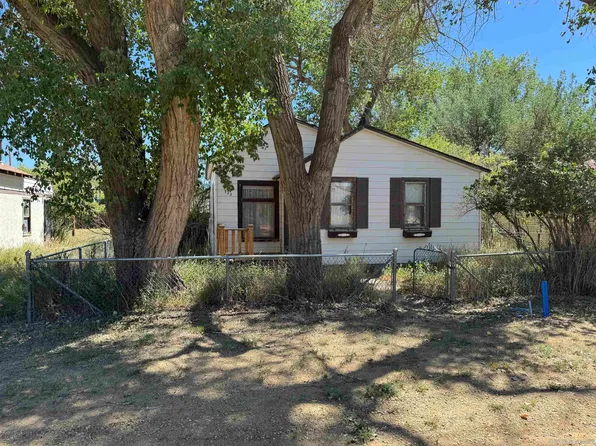 523 & 527 Maple St, Medicine Bow, WY 82329