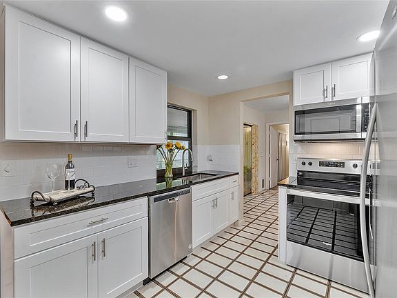 3rd image of 14583 Sunny Waters Lane