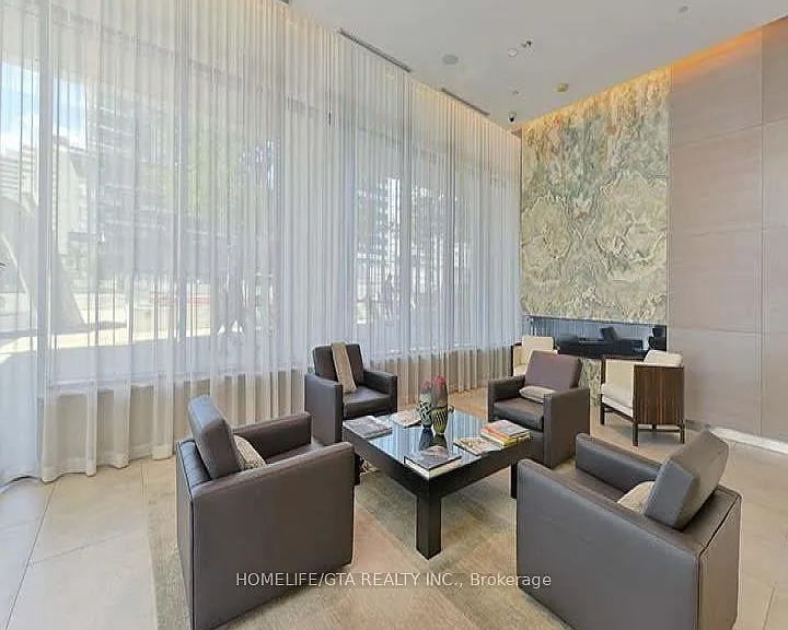 70 Roehampton Ave #1914 — Photo 12