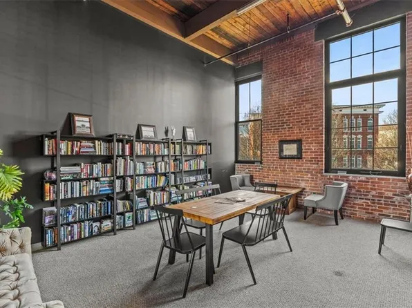 685 Social St APT 215, Woonsocket, RI 02895