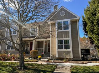 29 Stone Creek Ln #29, Briarcliff Manor, NY 10510