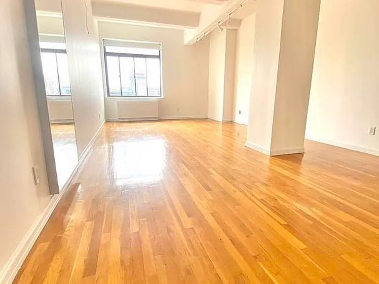 492 Henry St #5E — Photo 5