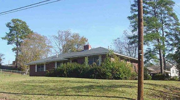 2nd image of 608 Brookwood Dr