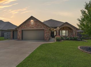 11016 NW 8th St, Yukon, OK 73099