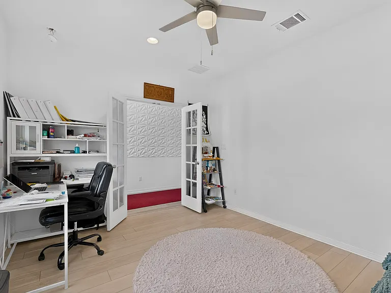 1900 Vinaros Ct — Photo 20