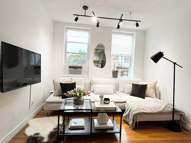 84 W Cedar St #5 — Photo 7