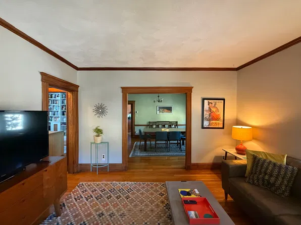 89 Bourne St #2, Jamaica Plain, MA 02130