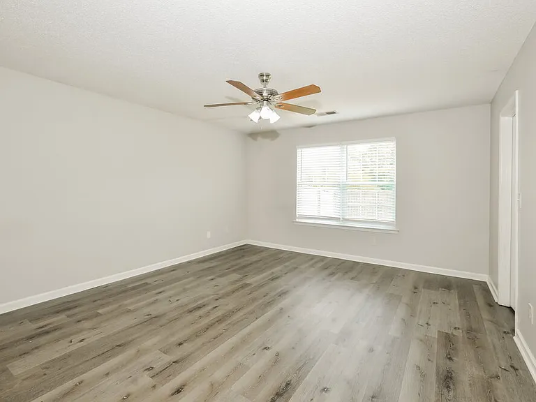 9961 Fox Run Dr — Photo 10