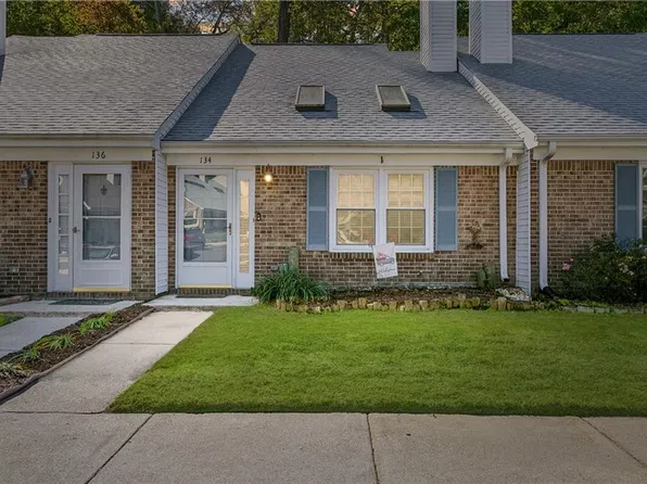 134 Briarwood Pl, Yorktown, VA 23692