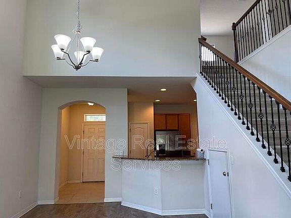 5th image of 2102 Lennox Dale Ln