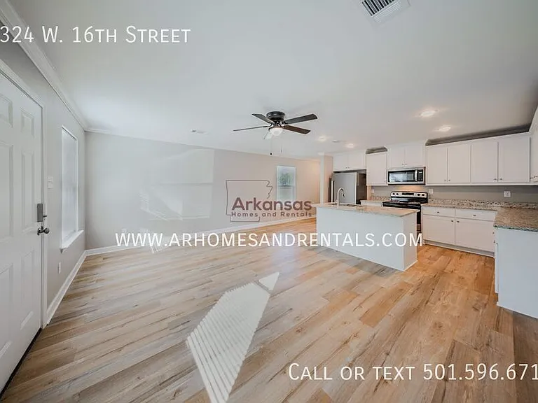 2324 W 16th St — Photo 2