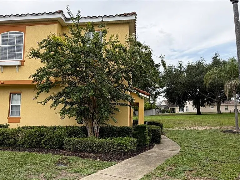203 Madison Cir — Photo 45