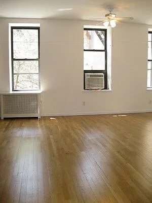 Rented by Tower Brokerage | media 18