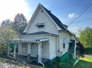 46 Grand Ave, West Union, WV 26456