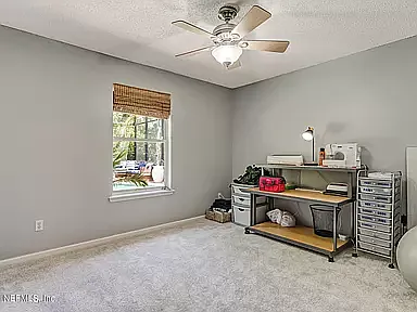 1555 Lakeway Dr — Photo 30