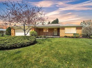 222 Hollow Creek Rd, Racine, WI 53402