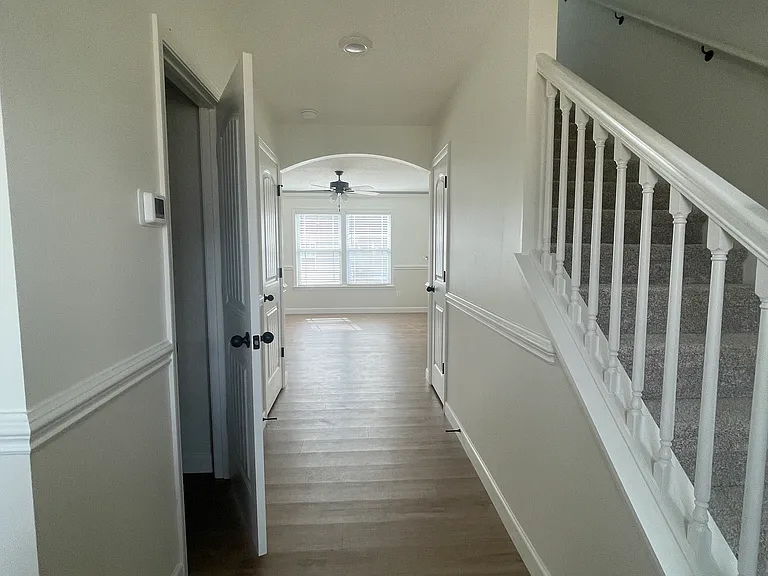 1157 Cleve Gosnell Ln — Photo 3