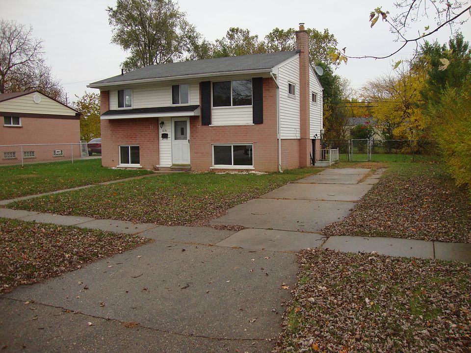 1st image of 1051 Desoto Ave