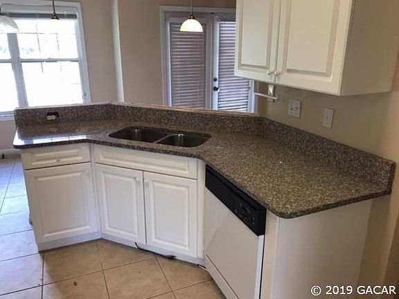 5th image of 825 NW 119th St