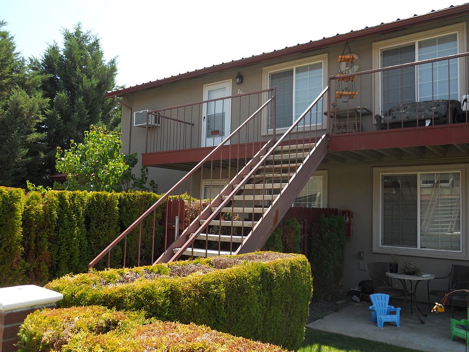 1st image of 526 S 40th Ave #C