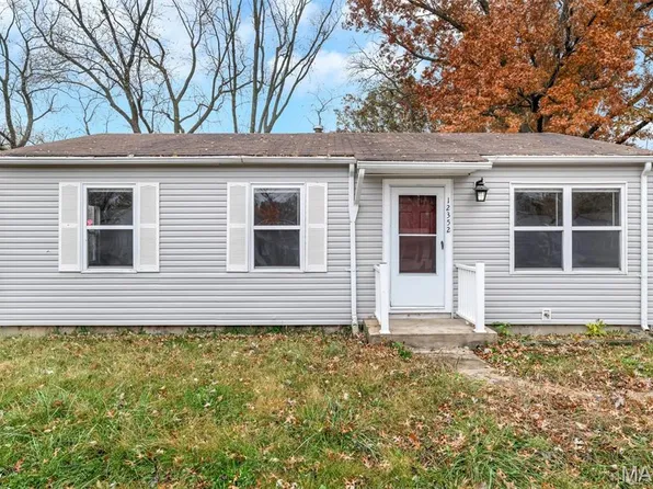 12352 Santa Maria Dr, Saint Louis, MO 63138