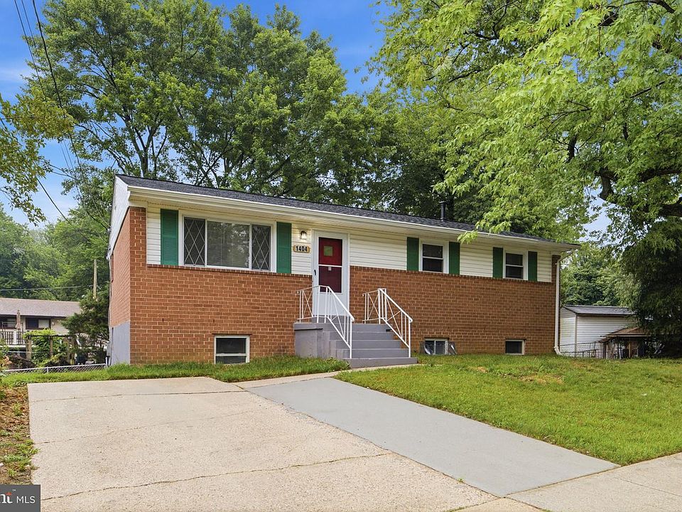 1st image of 1404 Woodlark Dr