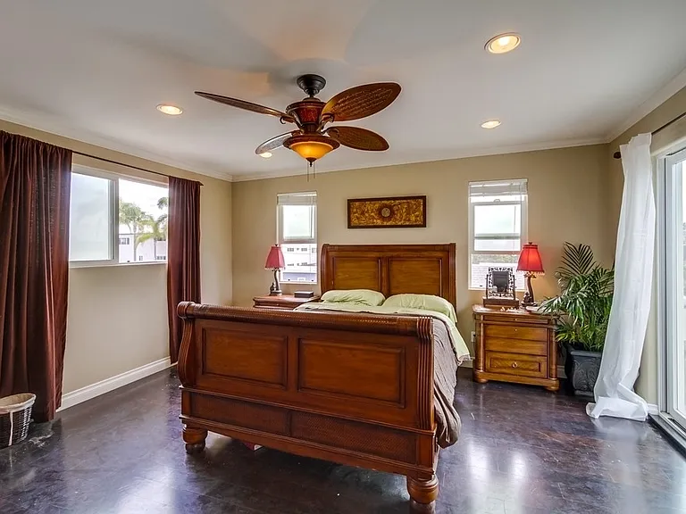 3991 Honeycutt St — Photo 5