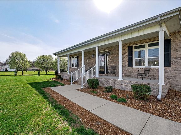 5th image of 450 Low Gap Rd